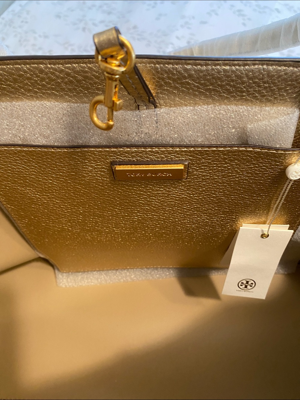 NWT Tory Burch Metallic Gold Leather Tote with Tassel Charm - Picture 6 of 9